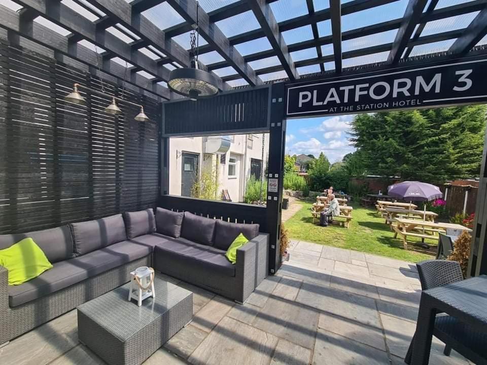 The Station Hotel Уърксоп Екстериор снимка